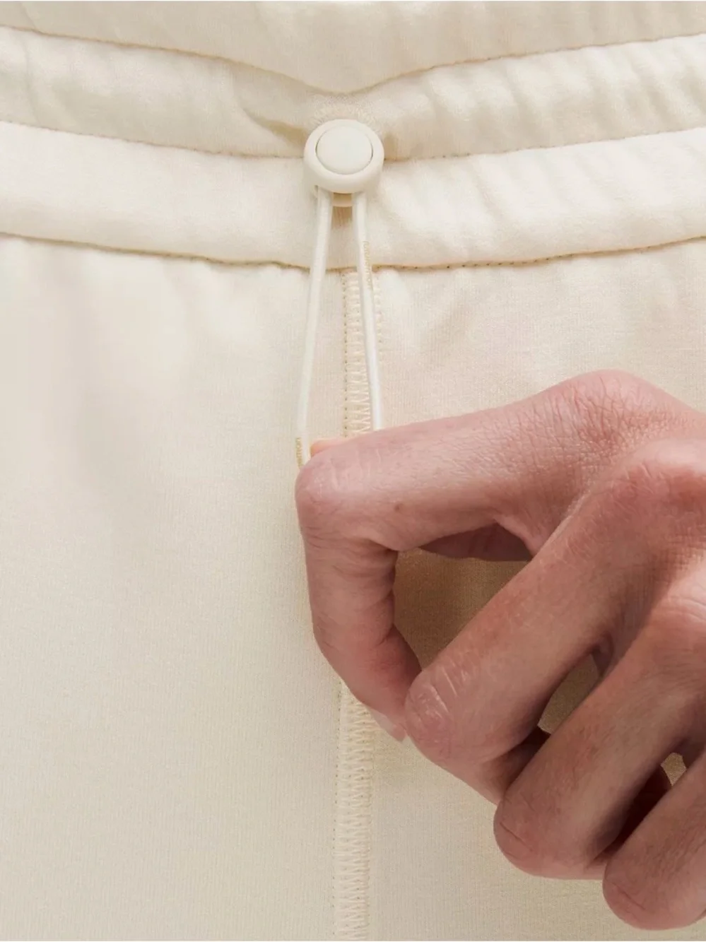 Lululemon Tapered Elastic Waist Pants